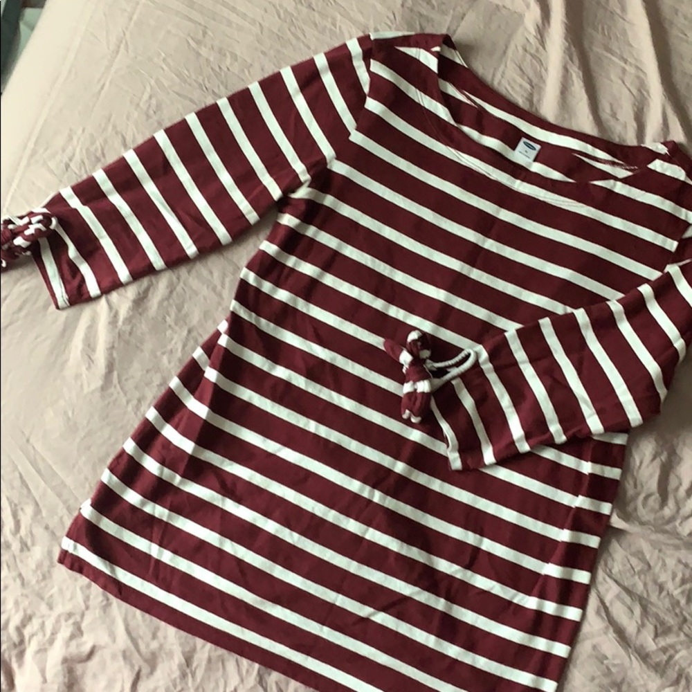 Old Navy quarter sleeve shirt.